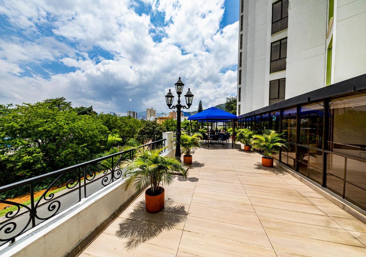 Hotel Cosmos Cali Exterior photo